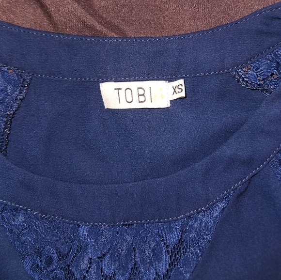 TOBI Silky Top - Picture 5 of 5